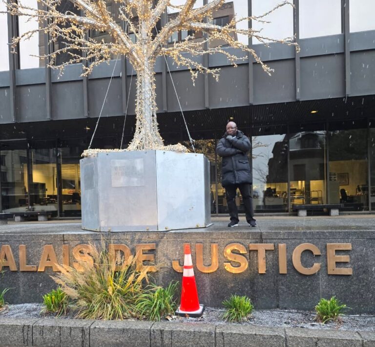 Le Manager du CAF en visite au palais de justice de Montréal au Canada